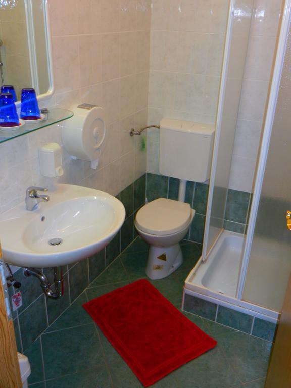 Hotel Gostilna Stara Posta à Podkraj Extérieur photo